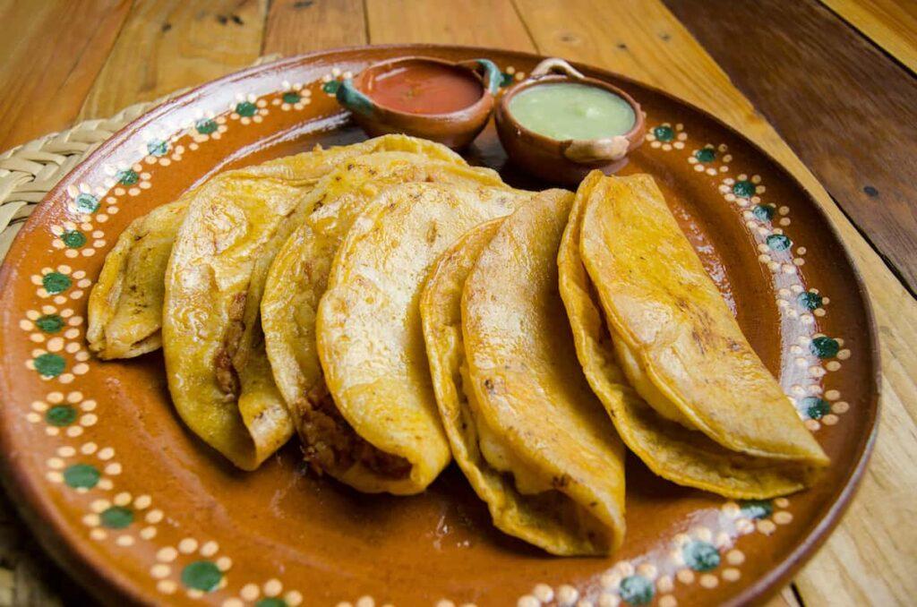 shutterstock 710462986 tacos de canasta 1-